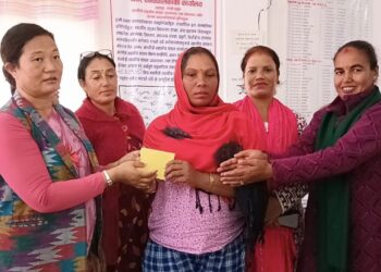 बेलका नगरपालिकामा लैंङ्गिक हिंसा प्रभावित ११ जनालाई जिविकोपार्जनको लागि रकम हस्तान्तरण।