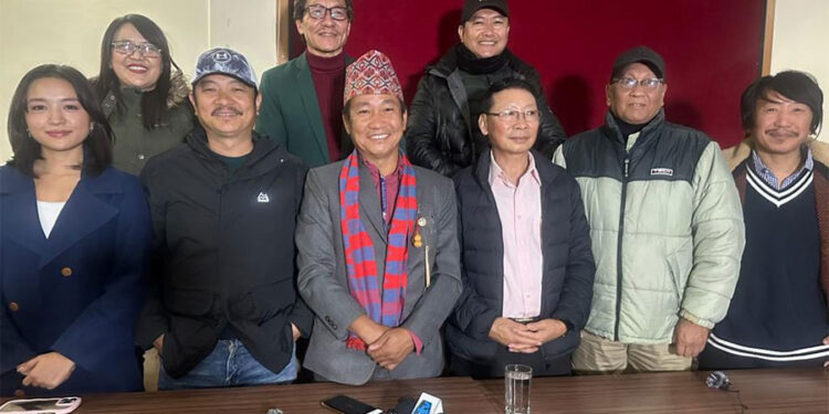 हर्क साम्पाङको अभियानमा राजेशपायल, दयाहाङ र विल्सनको आर्थिक सहयोग