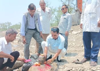 सप्तकोशी नदिको डुम्रिबोटे सिसौलिमा बिगबोल्ड ड्याम शुभारम्भ ।