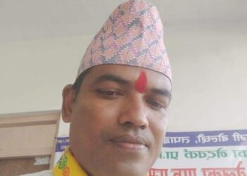 वडाध्यक्ष लाई एयर एम्बुलेन्स मार्फत थप उपचारका लागी काठमाण्डौ लगिंदै