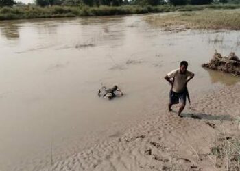 गिदेरी खोलाले बगाएर बेपत्ता भएका पुरुष मृत फेला
