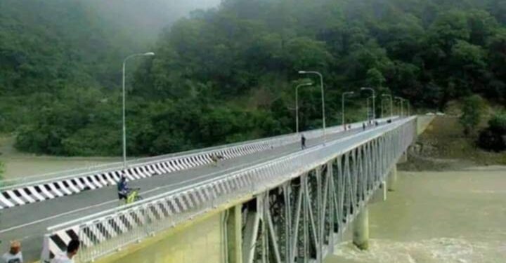 कोशी पुलबाट हाम फालेर एक पुरुष बेपत्ता, खोजी कार्य जारी।