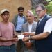प्रकाशलाई घरमै आएर प्रदान गरियो नागरिकता