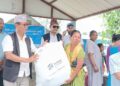बेलका नगरपालिकाको वडा हरुमा बाढी प्रभावित घर परिवारलाई राहत सामग्री बितरण ।