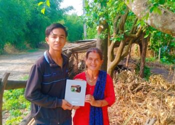 उदयपुर बेलका नगरपालिका -२ भागलपुरका १७ वर्षीय विशाल बस्नेतले युट्युबबाट पाए सिल्बर प्ले बटन