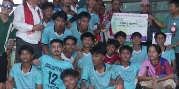 अन्तर माबि फुटबल प्रतियोगिताको ट्रफी कोशी माबिलाई