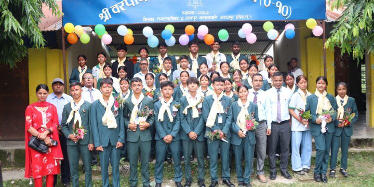 वर पिपल माबिका कक्षा १२ का विद्यार्थीले गरे कक्षा ११ का नयाँ विद्यार्थीलाई स्वागत तथा तिज मिलन कार्यक्रम