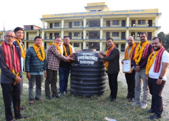 कुमारी बैंक रामपुर शाखाद्वारा जनता नमुना माध्यमिक विद्यालयलाई १,००० लिटरको हिल ट्याङ्की हस्तान्तरण