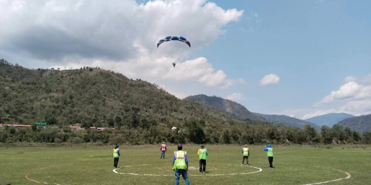 बोप्ताङमा कोशी प्रदेश स्तरीय प्याराग्लाइडिङ प्रतियोगिता सम्पन्न